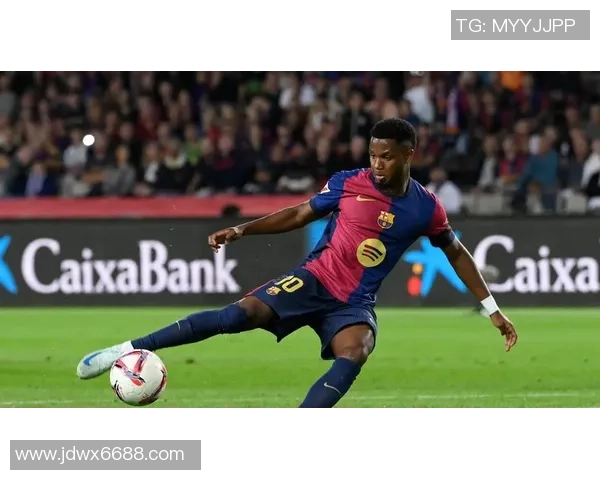 足球明星挑战系列图片展现运动激情与风采的精彩瞬间