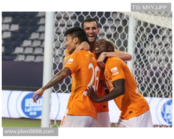 武汉足球队技术争议引发热议球迷与专家各抒己见探讨战术与表现